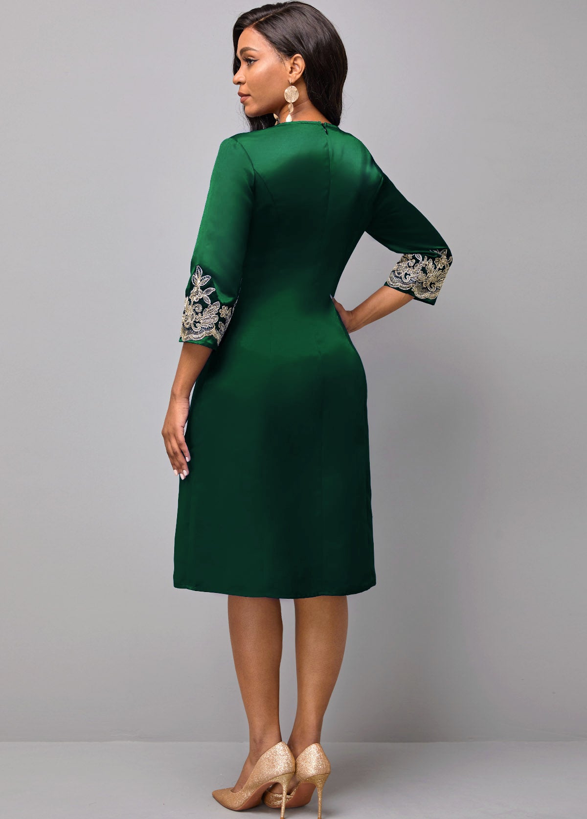 Round Neck 3/4 Sleeve Embroidered Dress
