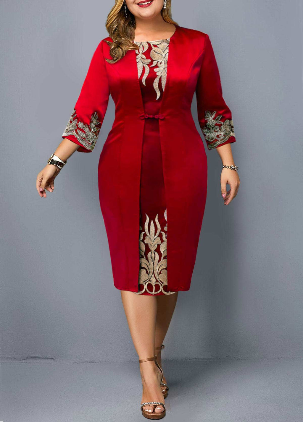 Round Neck 3/4 Sleeve Embroidered Dress